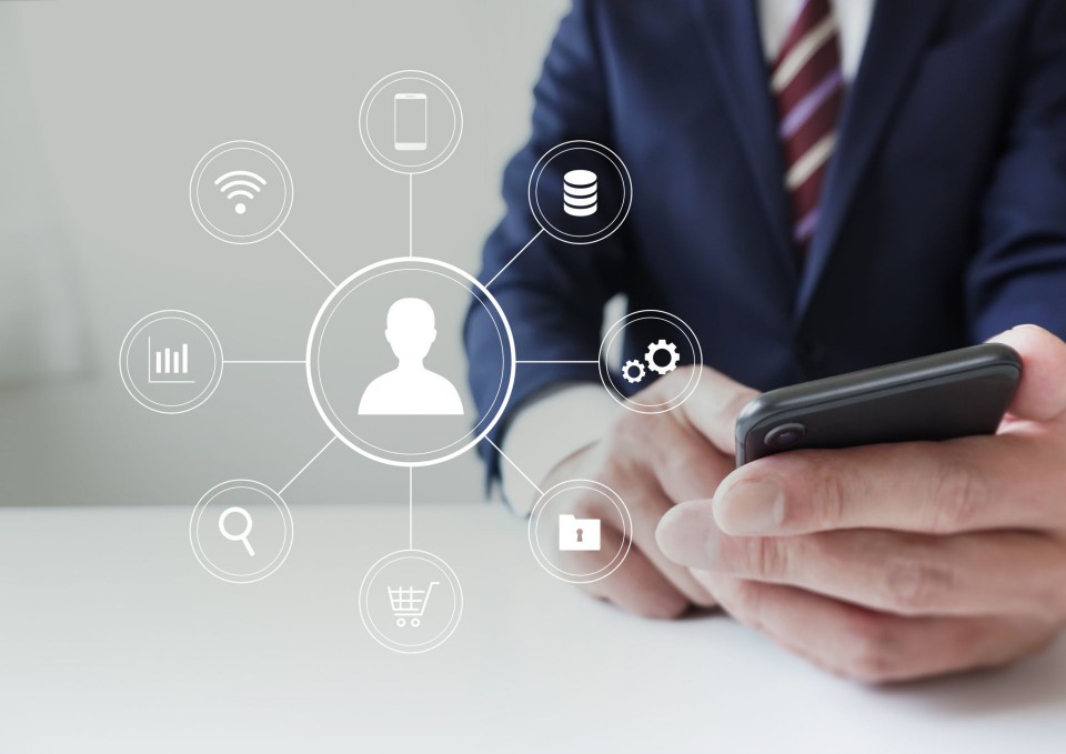 食事宅配とロボットが変える未来社会の配達革新と新たな課題への挑戦